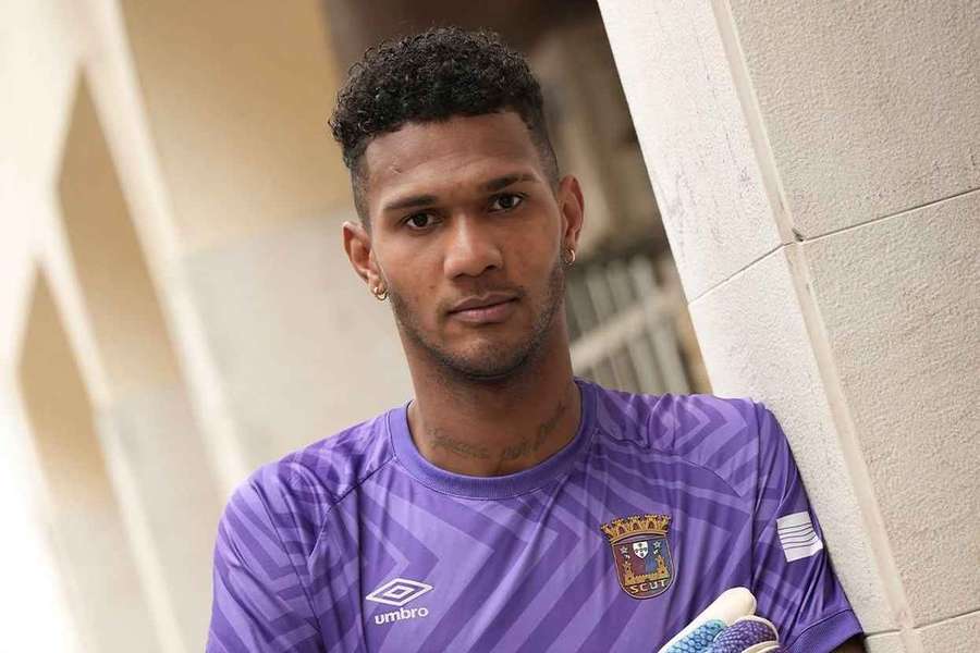 Adriel Ramos jogou no AFS na temporada passada Adriel Ramos jogou no AFS na temporada passada