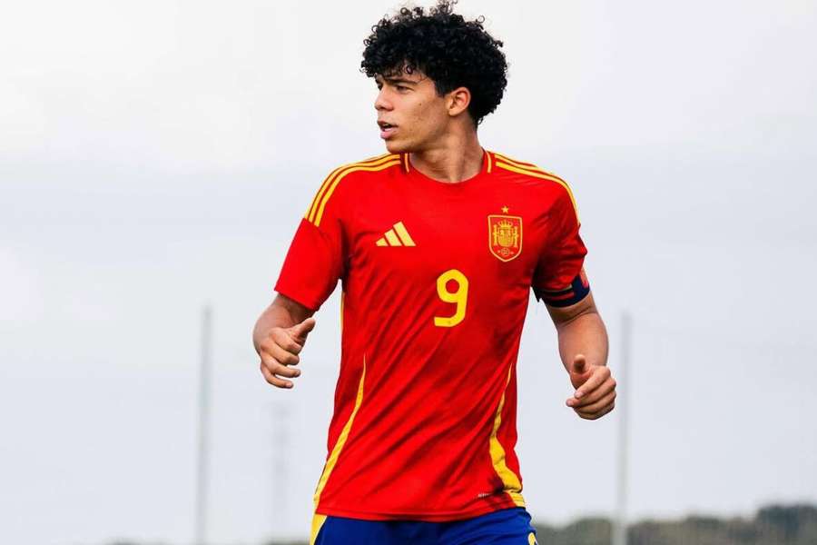 Enzo Alves já conquistou a UEFA Youth League e a Liga Nacional Juvenil da Espanha Enzo Alves já conquistou a UEFA Youth League e a Liga Nacional Juvenil da Espanha