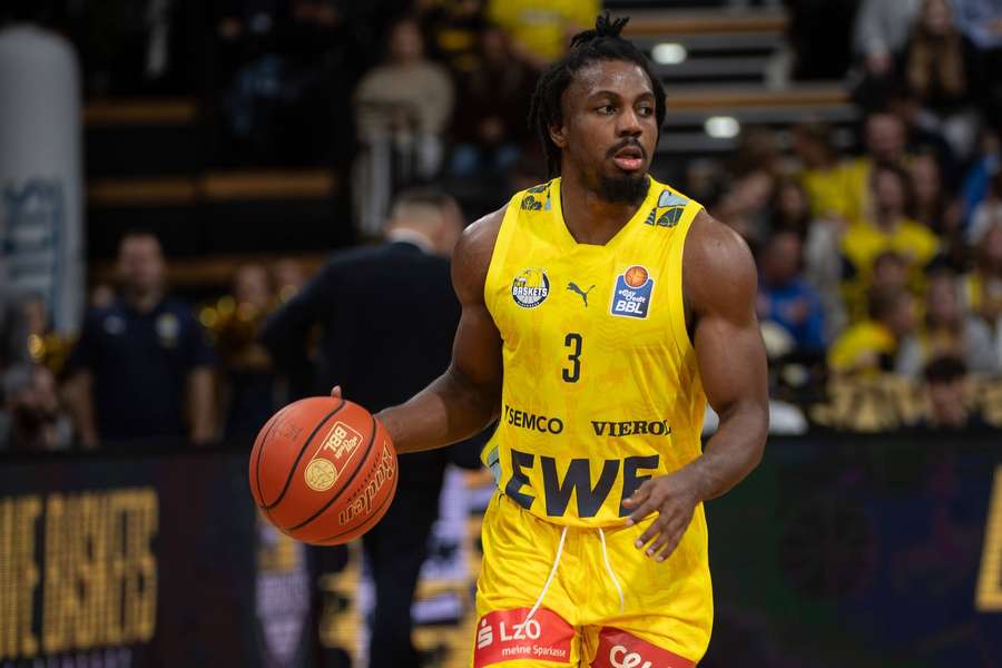 Chris Clemons in Top-Form Chris Clemons in Top-Form