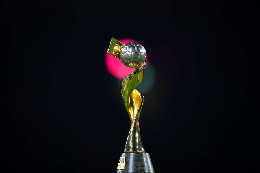 Der Pokal der Frauen-WM.