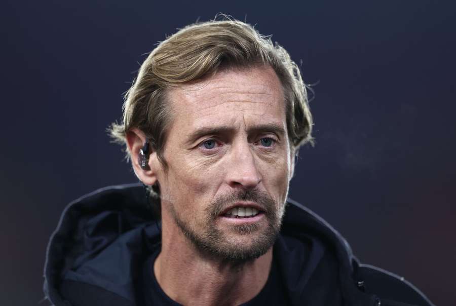 Peter Crouch rolls back the years with brilliant goal in Liverpool legends game