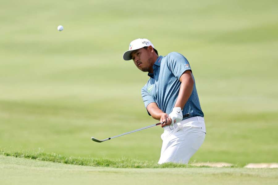 Si Woo Kim chips during third round of CJ Cup Byron Nelson 2026 Si Woo Kim chips during third round of CJ Cup Byron Nelson 2026
