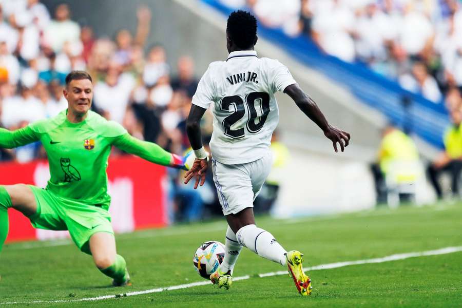 Das Duell zwischen ter Stegen (l.) und Vinicius Jr. könnte auch am Donnerstag entscheidend sein