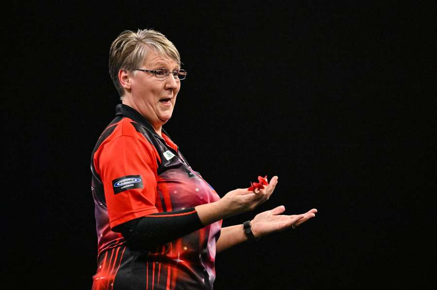 Lisa Ashton will be looking to spring a surprise against Michael Smith Lisa Ashton will be looking to spring a surprise against Michael Smith