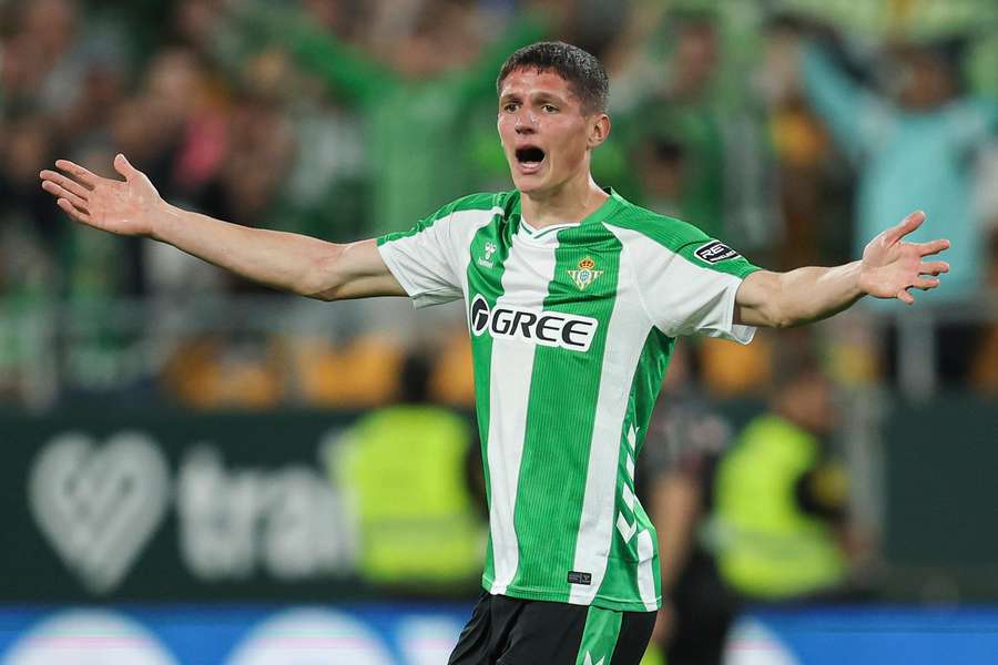 Sergi Altimira está avaliado em 19,9 milhões de euros pelo Flashscore Sergi Altimira está avaliado em 19,9 milhões de euros pelo Flashscore