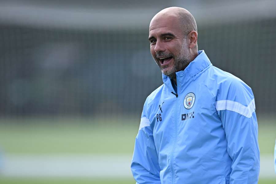 Pep Guardiola seguirá siendo el entrenador del Manchester City hasta 2025