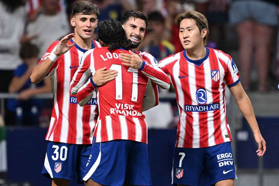 El Atlético sufrió para ganar al Málaga El Atlético sufrió para ganar al Málaga