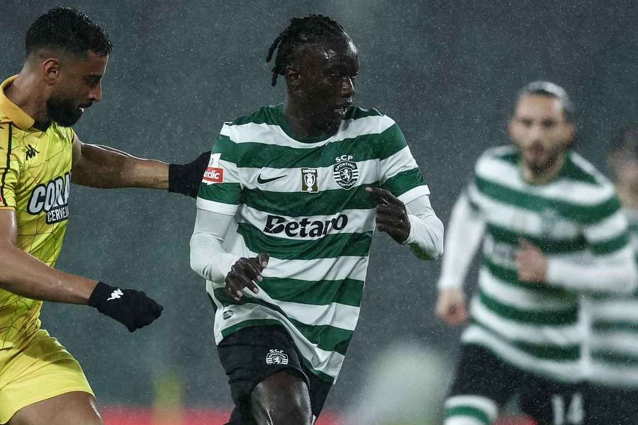 Faye ao serviço do Sporting