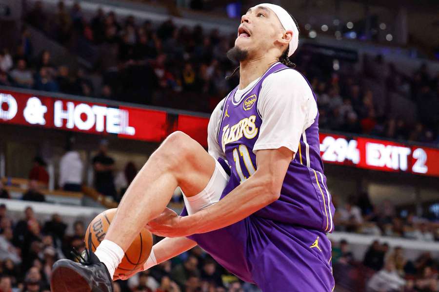 Jaxson Hayes, a punto de realizar un mate en un partido de los Lakers