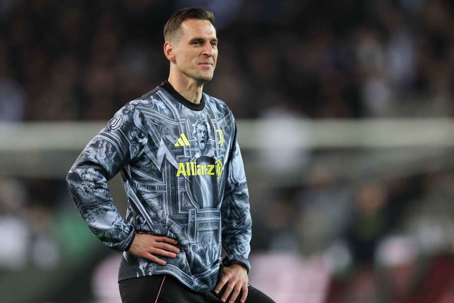 Milik si na futbalovú radosť musí ešte počkať.