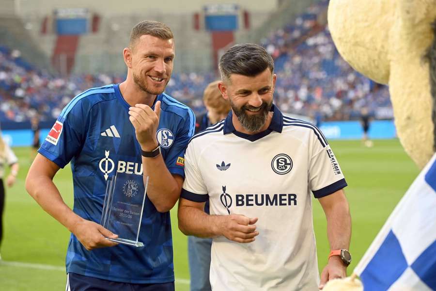 Edin Dzeko und Miron Muslic hatten großen Anteil an Schalkes Aufstieg Edin Dzeko und Miron Muslic hatten großen Anteil an Schalkes Aufstieg