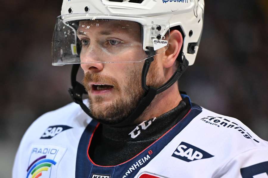 Tom Kühnhackl und die Adler Mannheim stecken weiterhin in der Krise