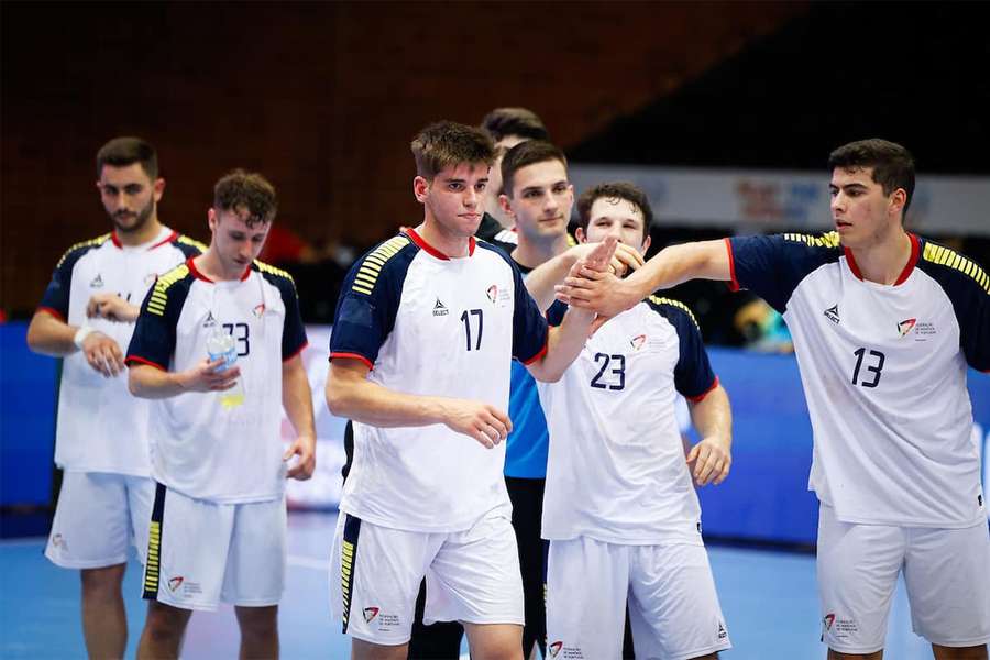A seleção nacional, que está a disputar pela 11.ª vez o maior torneio mundial do escalão, subiu uma vez ao pódio, em 1995