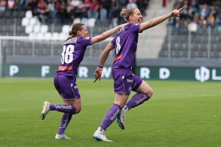 Katharina Schiechtl erzielt das entscheidende Tor Katharina Schiechtl erzielt das entscheidende Tor