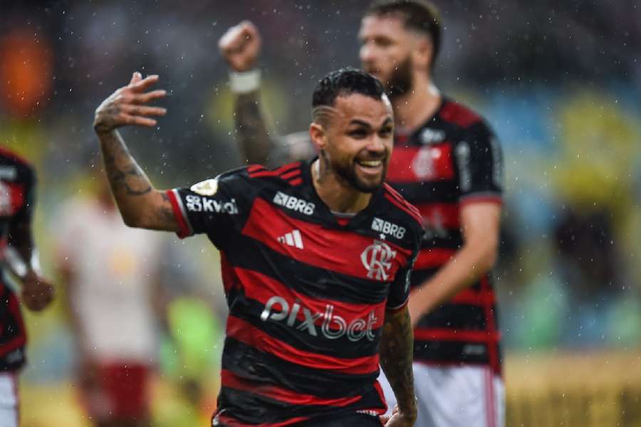 Michael balançou as redes no seu retorno ao Flamengo