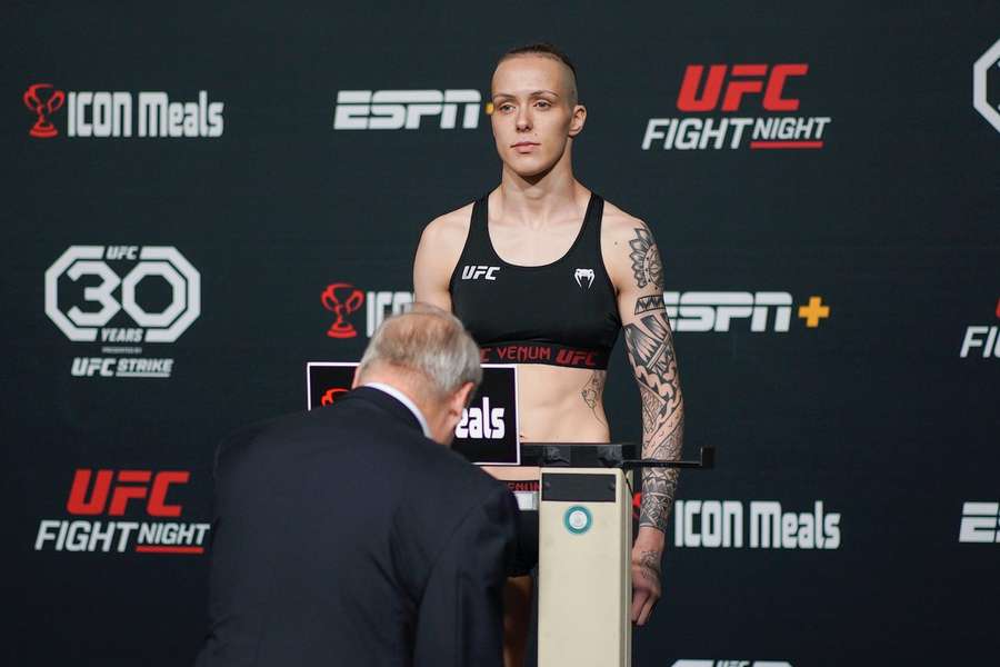 Bledá ze zdravotních důvodů zrušila plánovaný třetí zápas v UFC