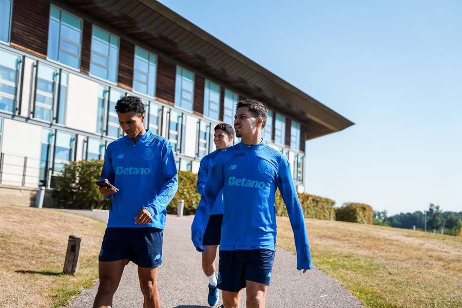 FC Porto está em estágio em Inglaterra até sábado FC Porto está em estágio em Inglaterra até sábado