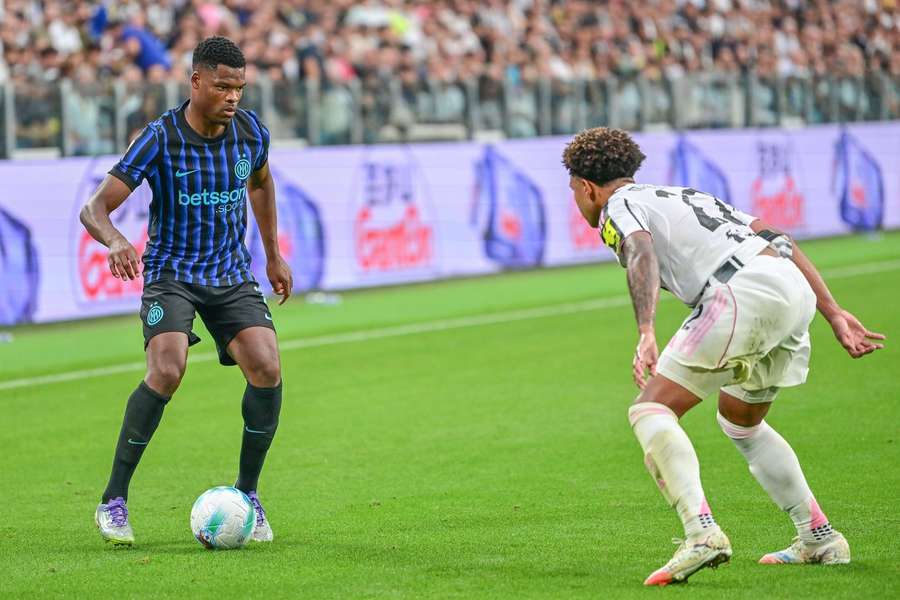 Dumfries em ação pelo Inter 