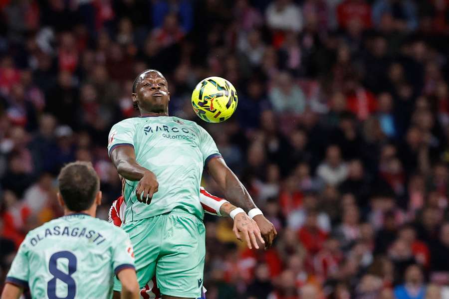 Eyong, durante una acción en un partido del Levante ante el Athletic