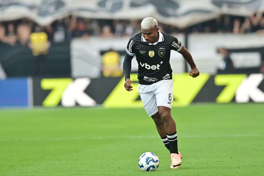 Cuiabano esteve emprestado ao Botafogo em 2025