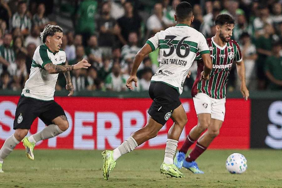 Martinelli foi substituído no 2° tempo Martinelli foi substituído no 2° tempo