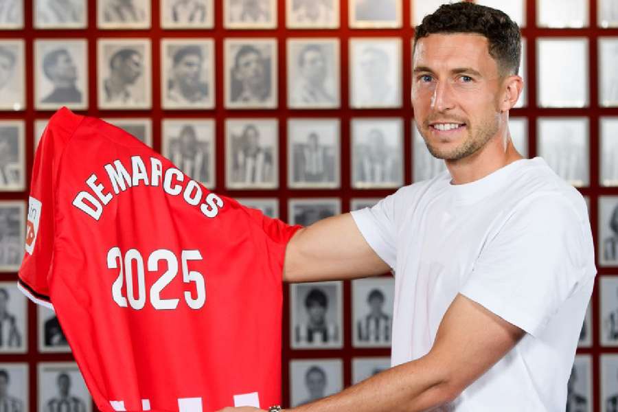 De Marcos renova o seu contrato com o Athletic por mais um ano