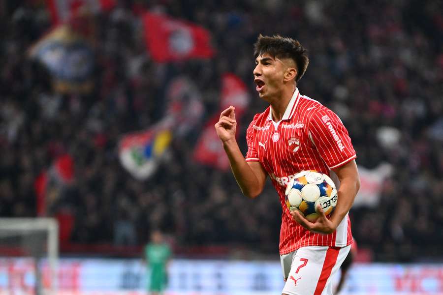 Alexandru Musi a înscris două goluri și a oferit tot atâtea assist-uri în noul sezon din Superliga României Alexandru Musi a înscris două goluri și a oferit tot atâtea assist-uri în noul sezon din Superliga României