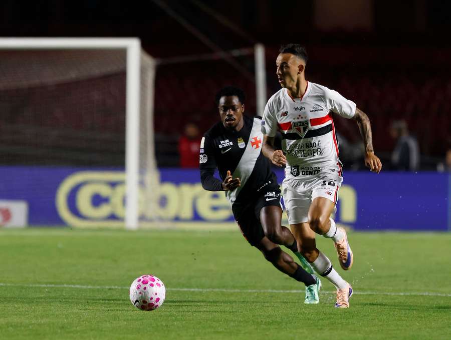 São Paulo melhorou com mexidas no intervalo São Paulo melhorou com mexidas no intervalo
