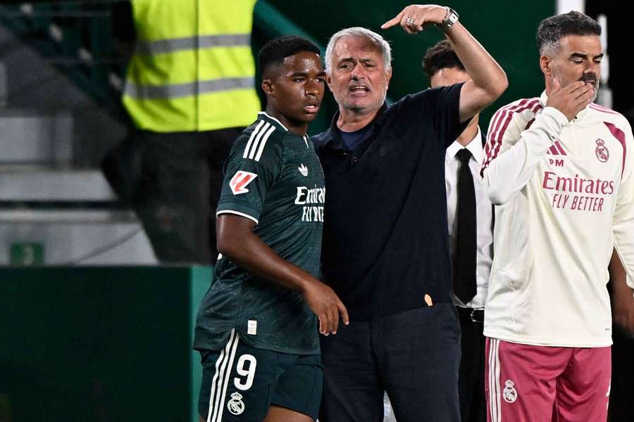 Mourinho segurou Endrick no Real na última janela Mourinho segurou Endrick no Real na última janela