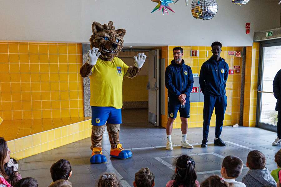 David Simão e Chico Lamba acompanhados pela mascote
