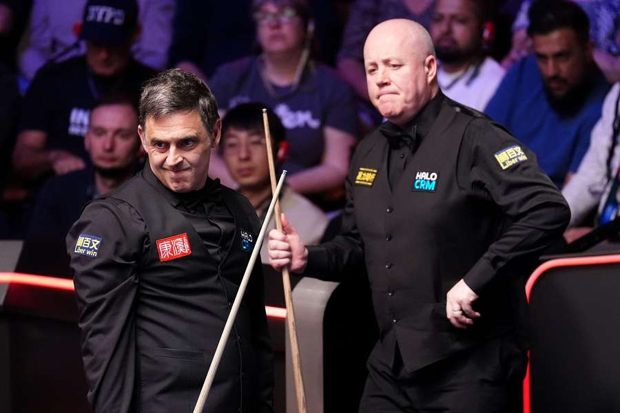 Ronnie O'Sullivan (l.) erlebte eine frustrierende Session gegen John Higgins (r.).