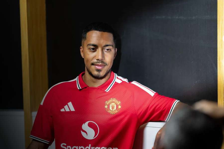 Youri Tielemans juntou-se ao Manchester United