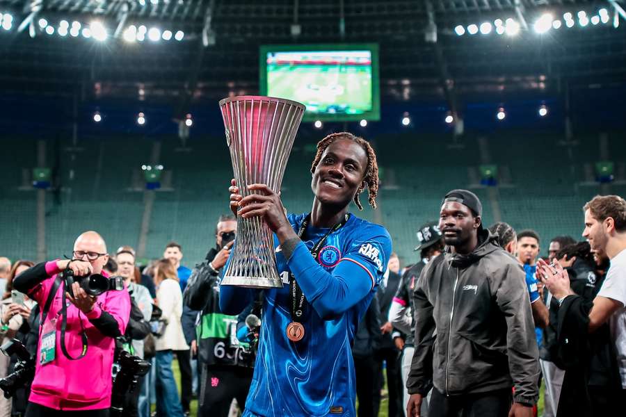 Napoli planning a huge swoop for Chelsea defender Chalobah this summer