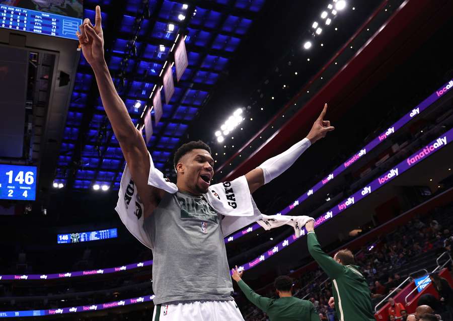 Giannis Antetokounmpo é bi MVP da NBA