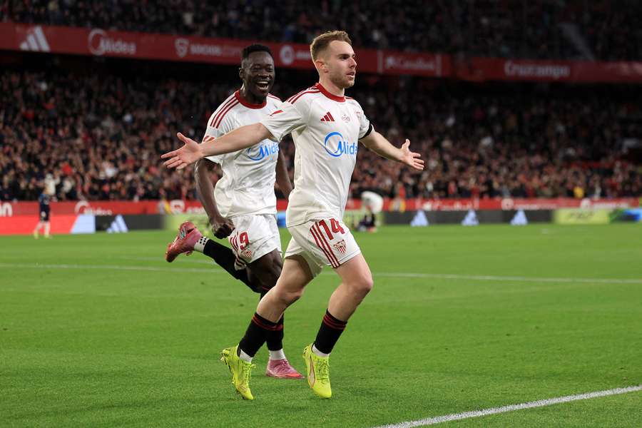 Peque and Akor Adams both netted in the Sevilla victory Peque and Akor Adams both netted in the Sevilla victory