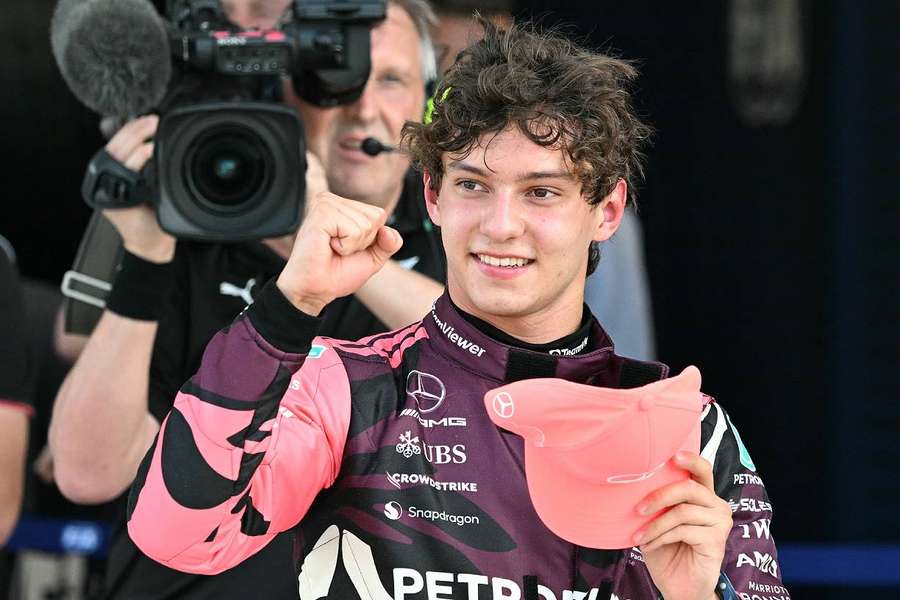 Andrea Kimi Antonelli (Mercedes) a produs surpriza de a obține pole position-ul în cursa de sprint a Marelui Premiu de Formula 1 de la Miami.