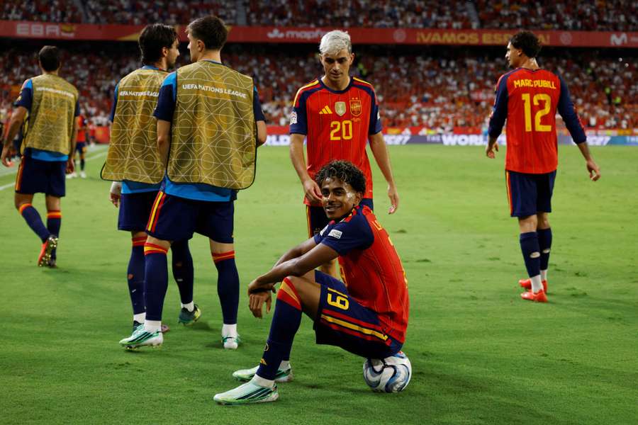 Yamal fez o terceiro golo da Espanha Yamal fez o terceiro golo da Espanha