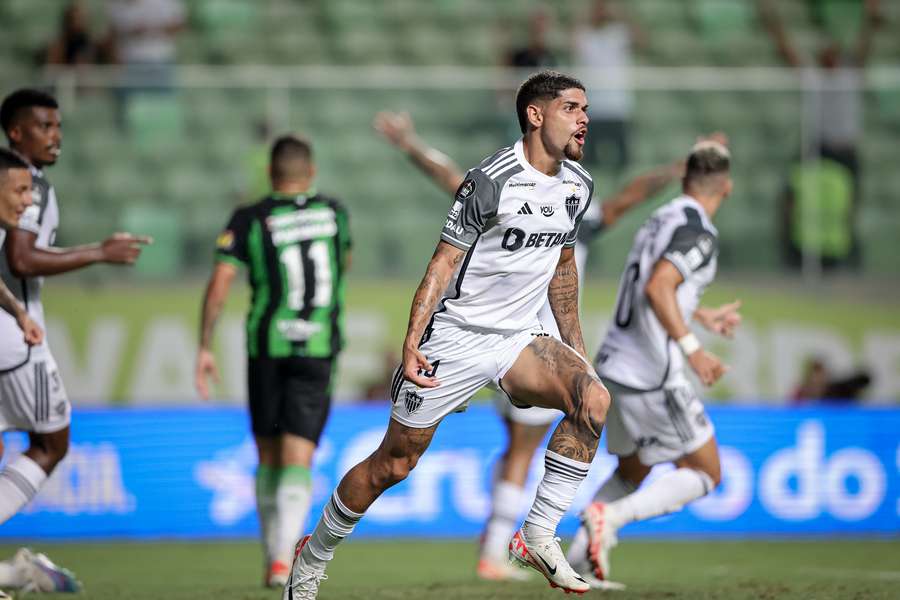 Rubens entrou no segundo tempo pra deixar tudo igual