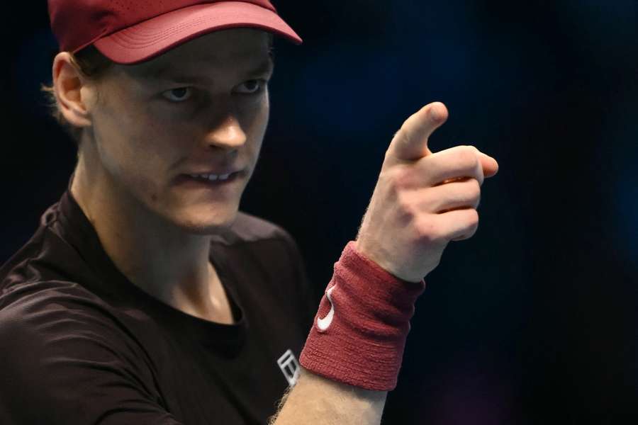 Jannik Sinner wkracza do walki o tytuł ATP Finals po kolejnym zwycięstwie nad De Minaurem Jannik Sinner wkracza do walki o tytuł ATP Finals po kolejnym zwycięstwie nad De Minaurem