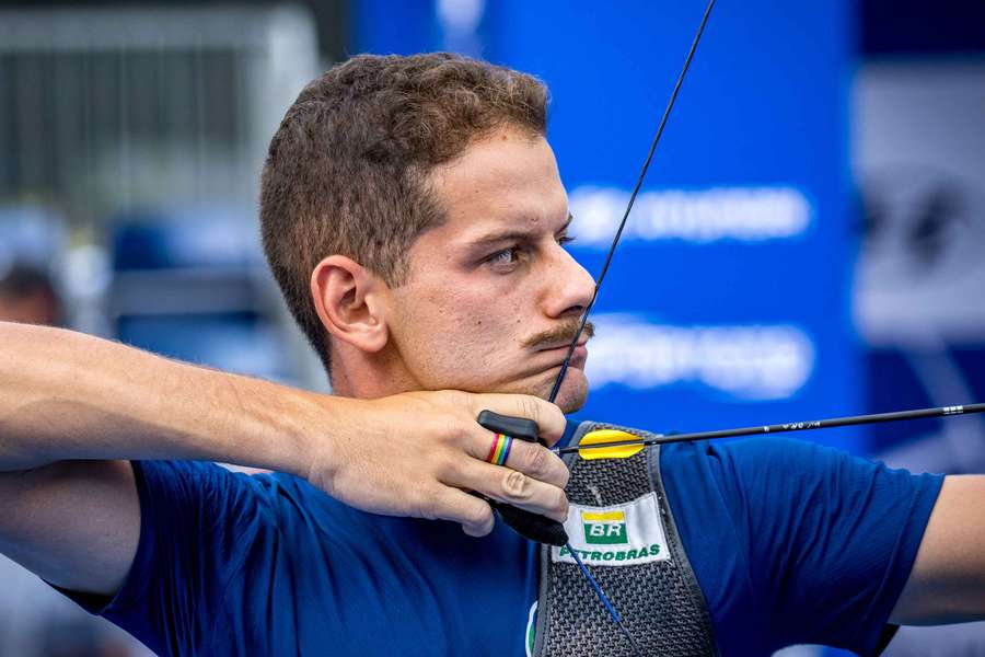 Marcus D'Almeida foca no presente para ir longe no tiro com arco