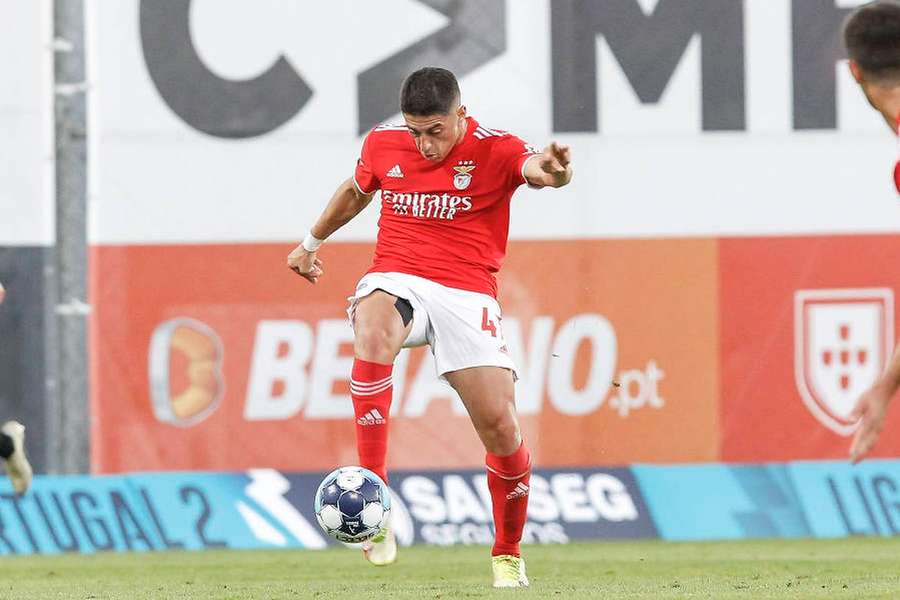 Tiago Gouveia está ligado ao Benfica até 2028