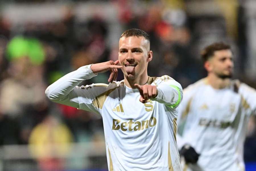 Haraslín s jeho tradičnou gólovou oslavou.