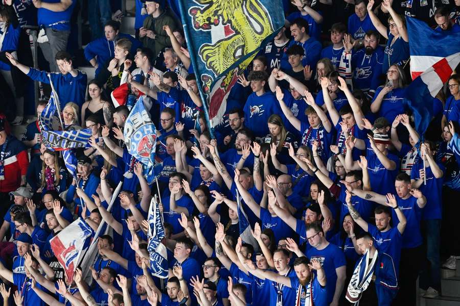 Die Adler Mannheim siegen in der Overtime.