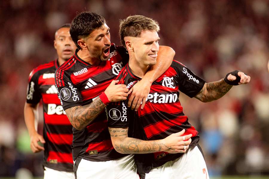 O Flamengo poderia ter construído uma vantagem maior contra o Estudiantes
