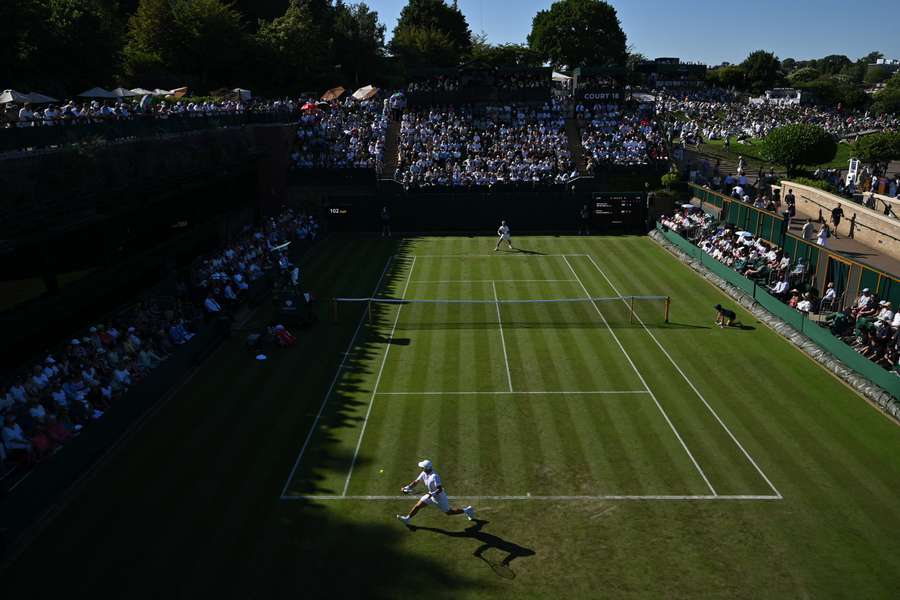 Tenis Flash: Świątek, Fręch i Linette wkraczają do akcji na Wimbledonie