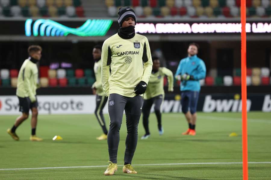 Julien Duranville træner med Anderlecht på Jysk Park i Silkeborg.