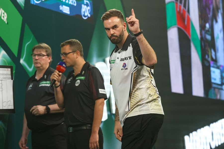 Smith vypadl hned v prvním kole s debutantem Harryssonem. Smith vypadl hned v prvním kole s debutantem Harryssonem.