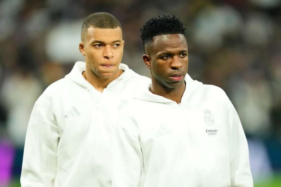 Kylian Mbappé und Vinicius Junior vor dem Spiel.