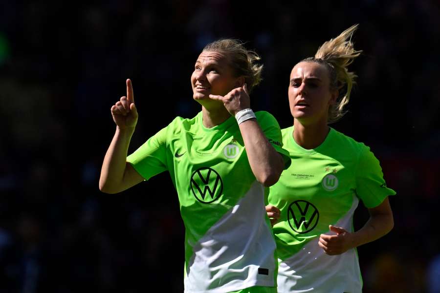 Alexandra Popp (li.) erzielte den zweiten Treffer für Wolfsburg
