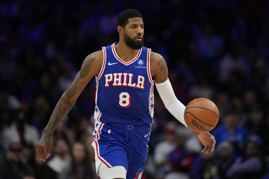 George čeká dlouhá pauza.